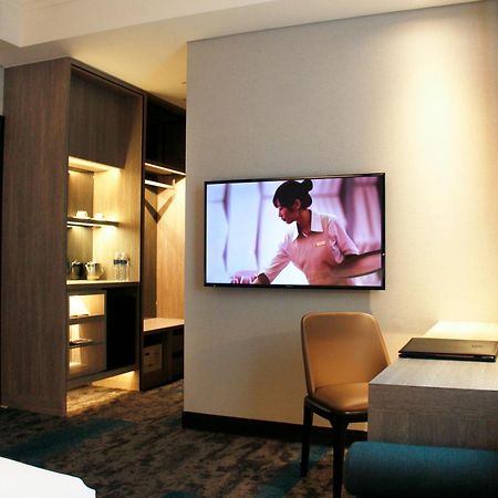 Queena Plaza Hotel Тайнан Екстериор снимка