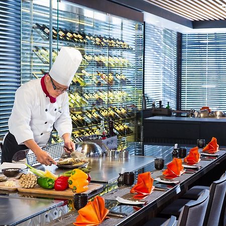 Queena Plaza Hotel Тайнан Екстериор снимка