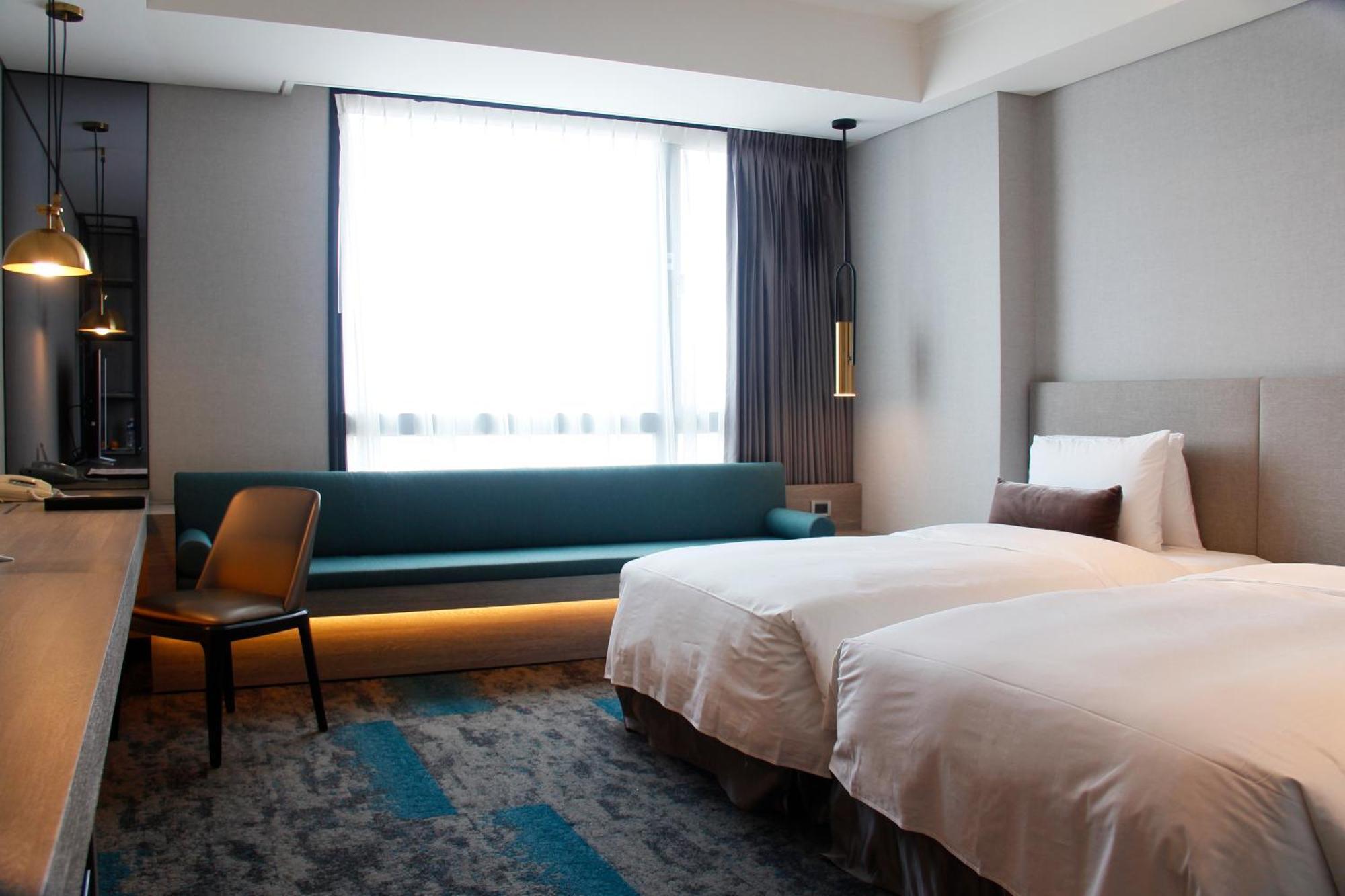 Queena Plaza Hotel Тайнан Екстериор снимка