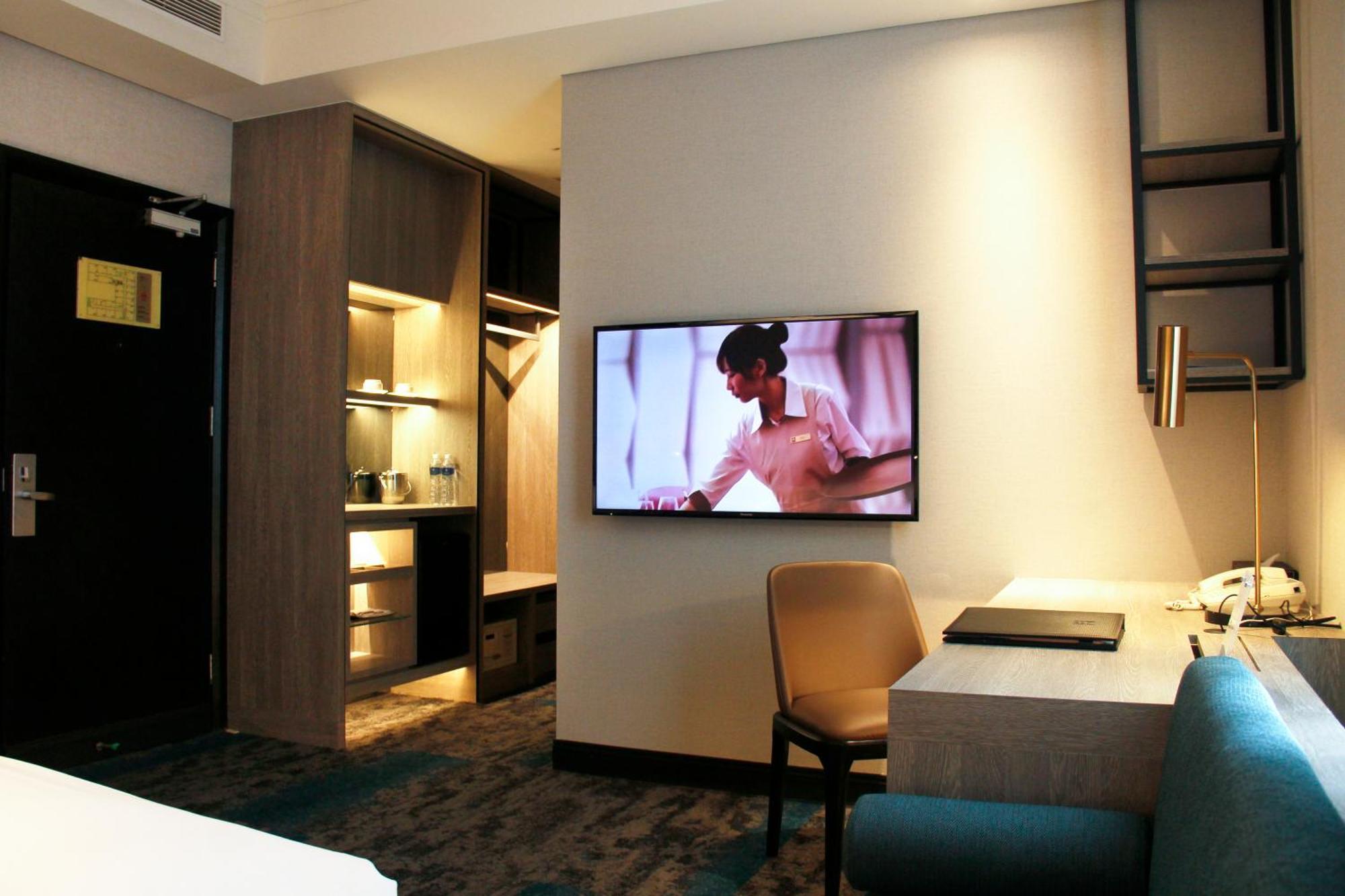 Queena Plaza Hotel Тайнан Екстериор снимка