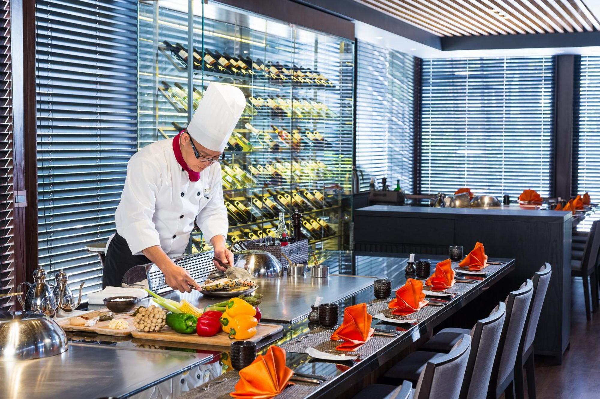 Queena Plaza Hotel Тайнан Екстериор снимка