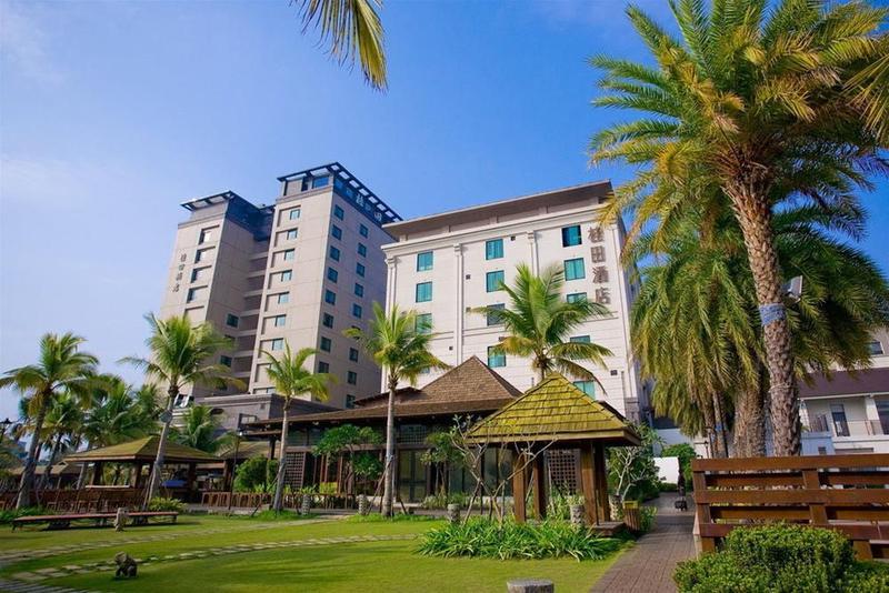 Queena Plaza Hotel Тайнан Екстериор снимка
