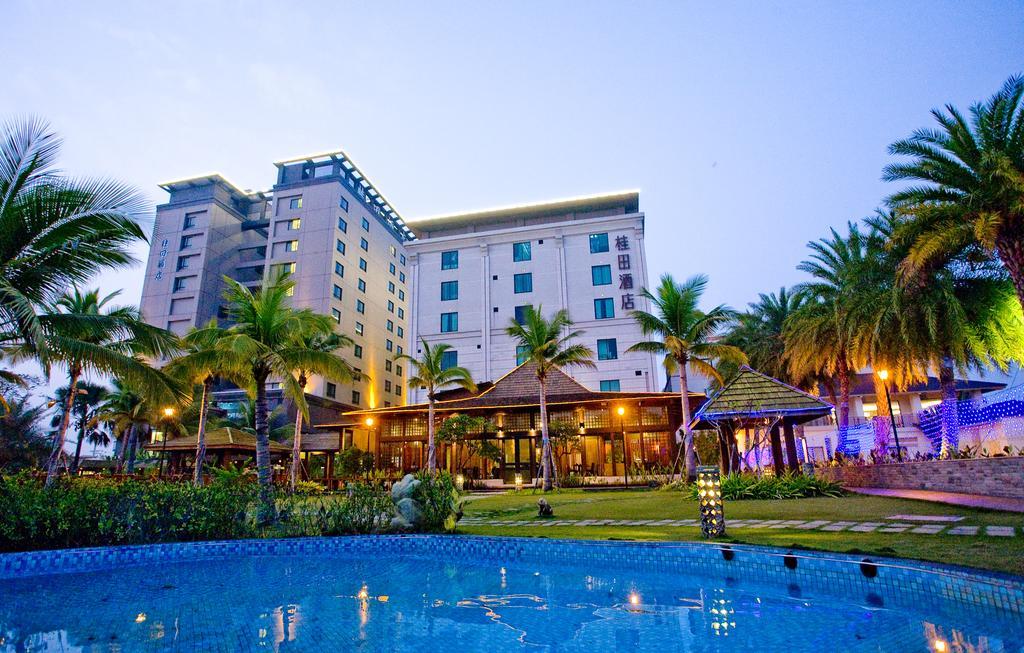 Queena Plaza Hotel Тайнан Екстериор снимка